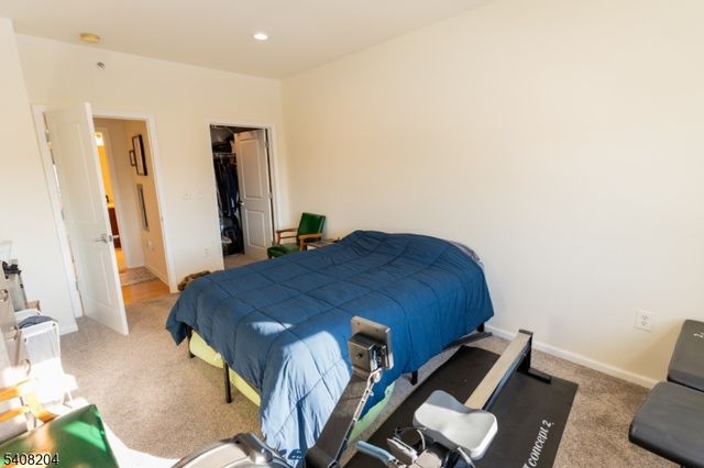 30 Freedomway 406, Jersey City, NJ 07305