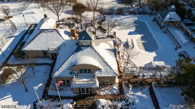 30 Freedomway 406, Jersey City, NJ 07305