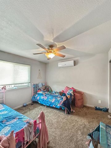 1651 3rd Ave, Olivehurst, CA 95961