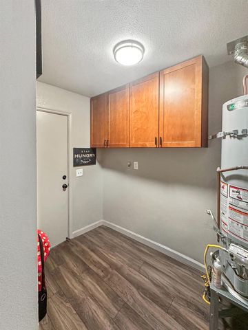 1651 3rd Ave, Olivehurst, CA 95961