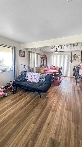 1651 3rd Ave, Olivehurst, CA 95961