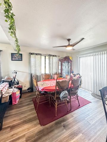 1651 3rd Ave, Olivehurst, CA 95961