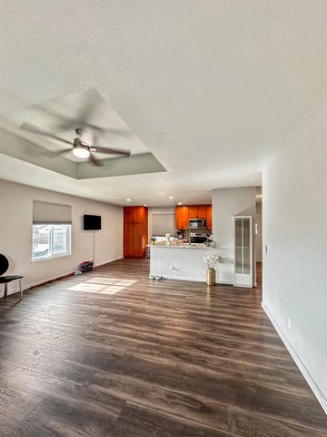 1651 3rd Ave, Olivehurst, CA 95961