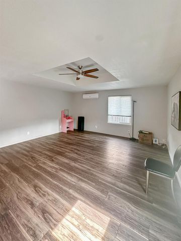 1651 3rd Ave, Olivehurst, CA 95961