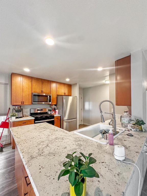 1651 3rd Ave, Olivehurst, CA 95961