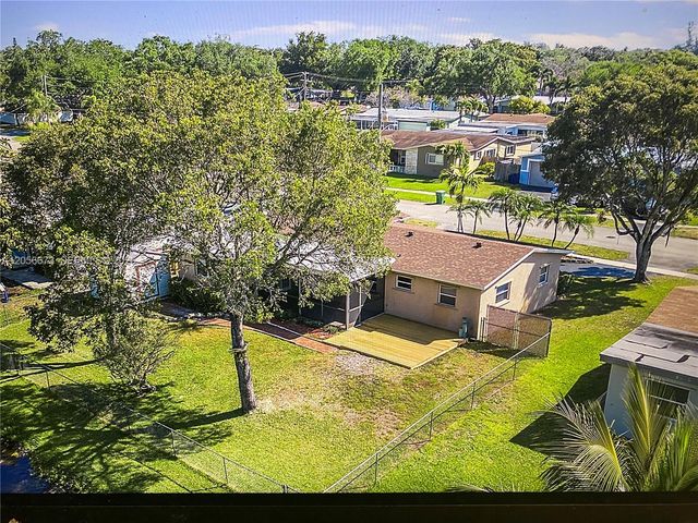5231 SW 89th Avenue, Cooper City, FL 33328
