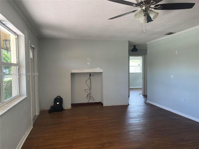 5231 SW 89th Avenue, Cooper City, FL 33328