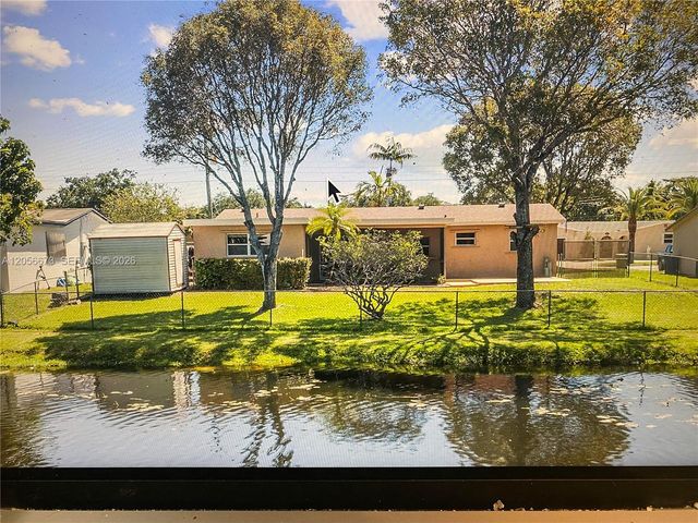 5231 SW 89th Avenue, Cooper City, FL 33328