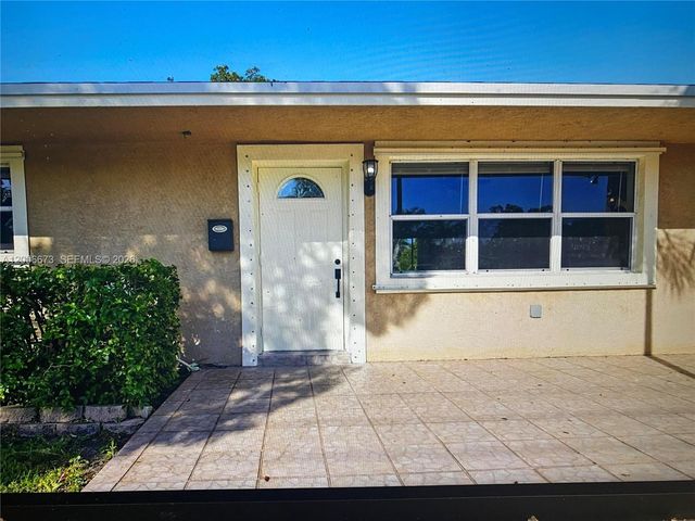 5231 SW 89th Avenue, Cooper City, FL 33328