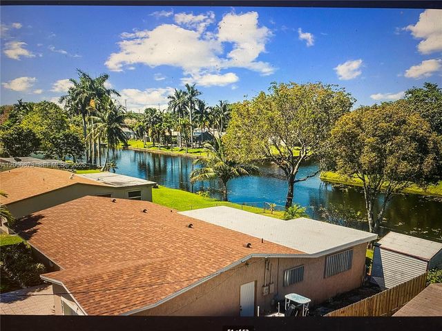 5231 SW 89th Avenue, Cooper City, FL 33328