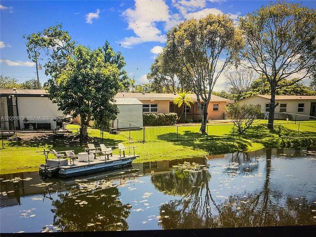 5231 SW 89th Avenue, Cooper City, FL 33328