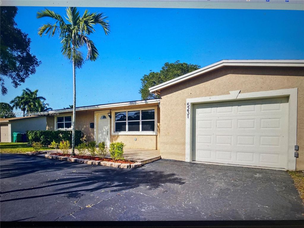 5231 SW 89th Avenue, Cooper City, FL 33328