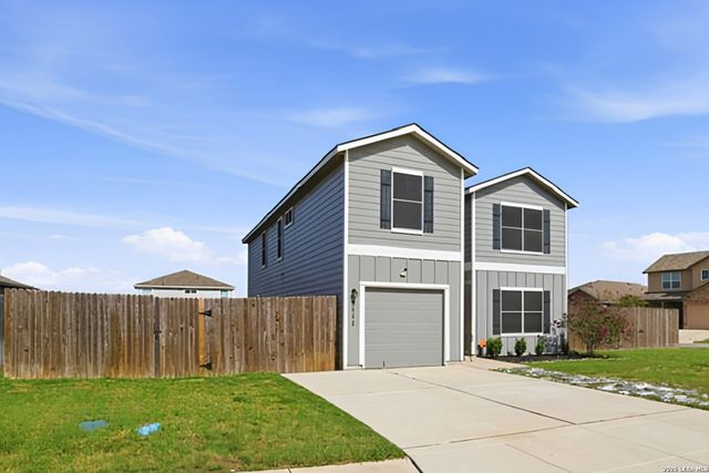 8111 POLARIS PT, San Antonio, TX 78252
