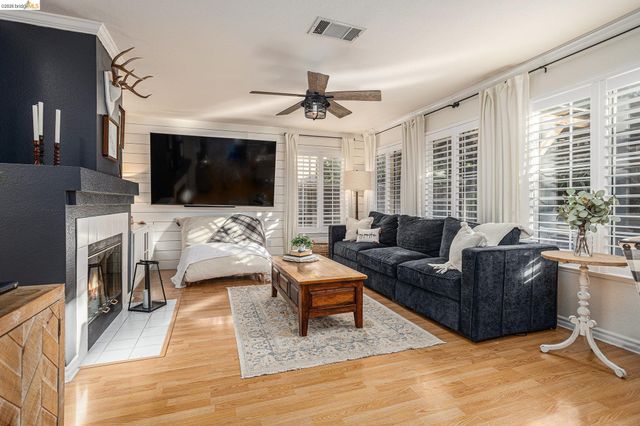 266 Brady Street, Martinez, CA 94553