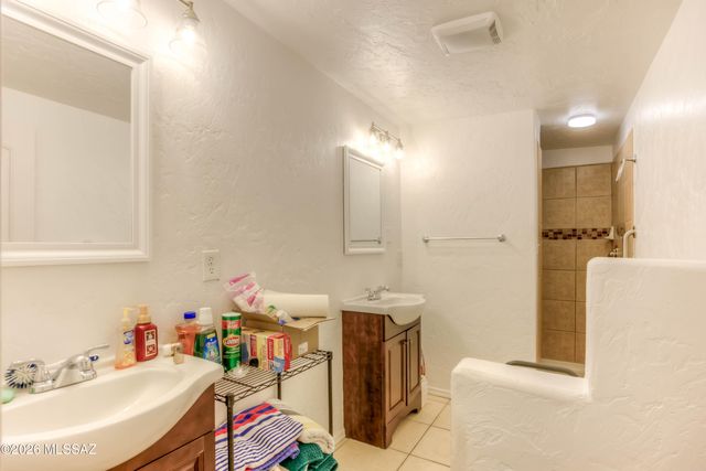 5601 S Masterson Avenue, Tucson, AZ 85706