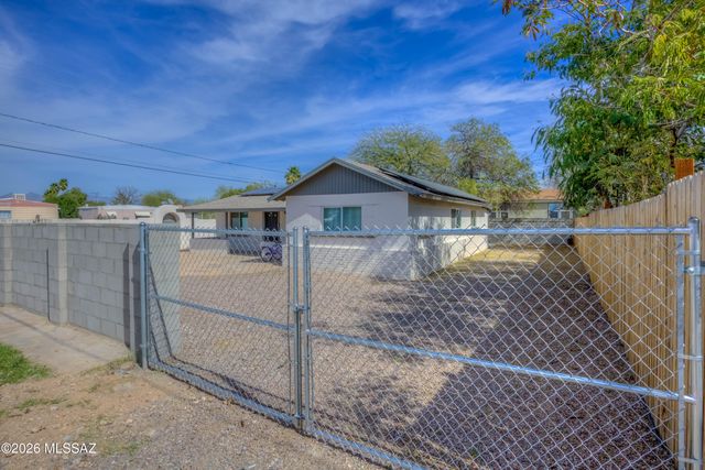 5601 S Masterson Avenue, Tucson, AZ 85706
