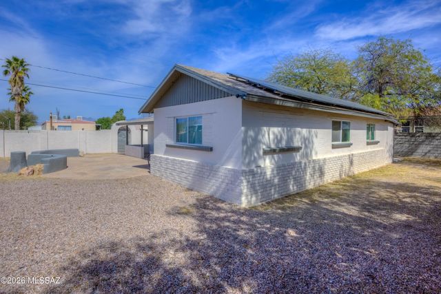 5601 S Masterson Avenue, Tucson, AZ 85706