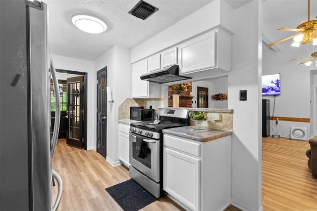 5936 Rosier Road, Votaw, TX 77585