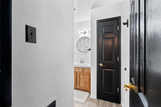 5936 Rosier Road, Votaw, TX 77585