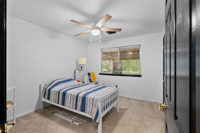 5936 Rosier Road, Votaw, TX 77585