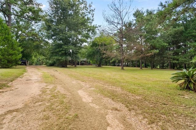 5936 Rosier Road, Votaw, TX 77585