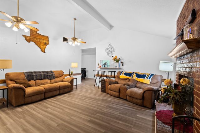 5936 Rosier Road, Votaw, TX 77585