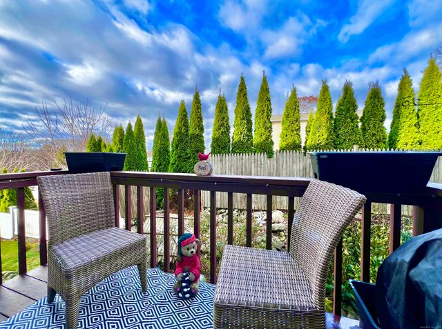 782 Oronoke Road APT 27, Waterbury, CT 06708