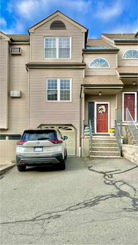 782 Oronoke Road APT 27, Waterbury, CT 06708