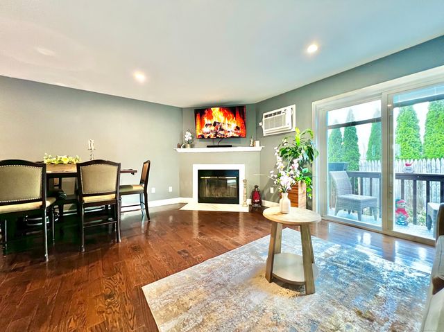 782 Oronoke Road APT 27, Waterbury, CT 06708