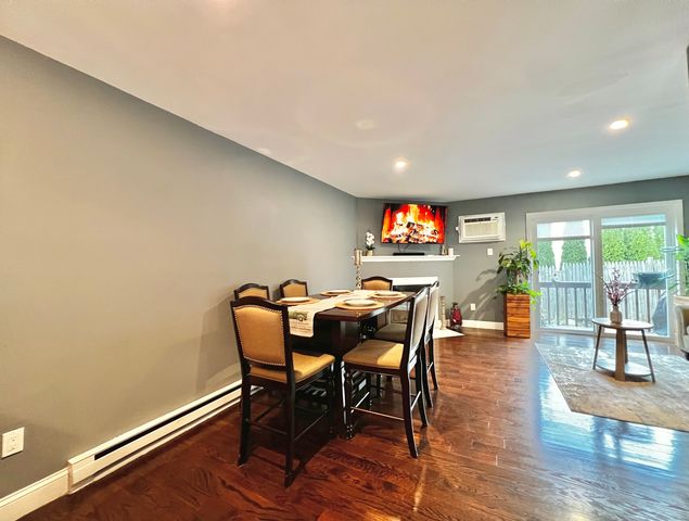 782 Oronoke Road APT 27, Waterbury, CT 06708