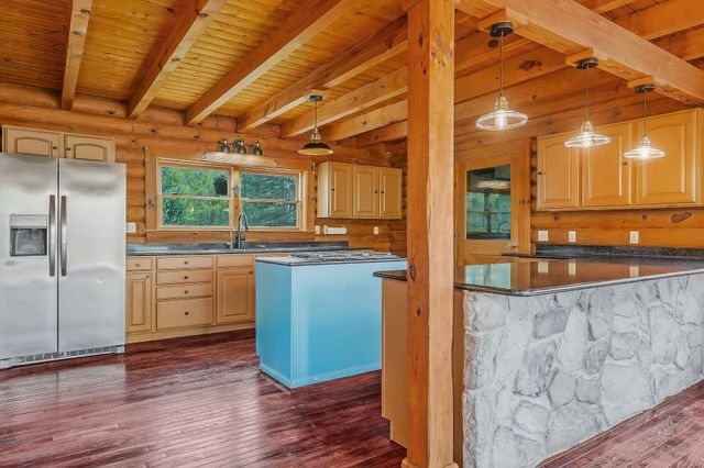 78 Emerald Pl, Monterey, TN 38574