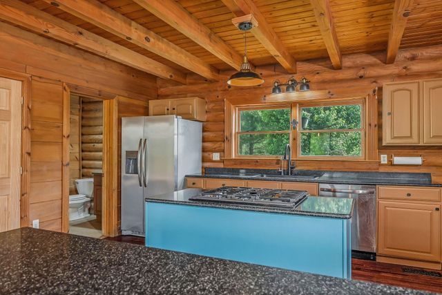 78 Emerald Pl, Monterey, TN 38574