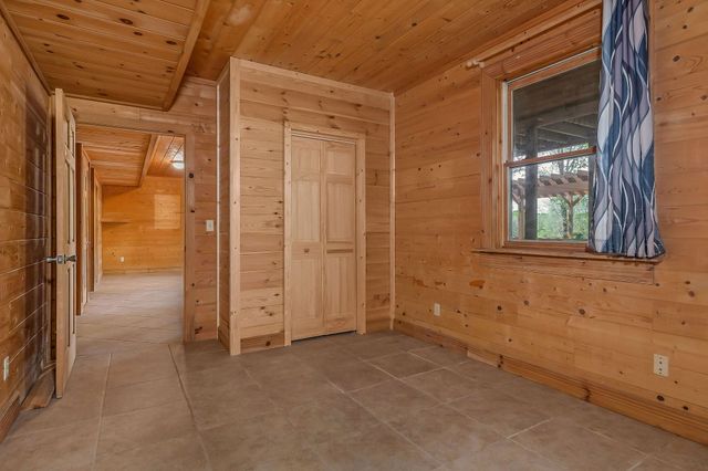 78 Emerald Pl, Monterey, TN 38574