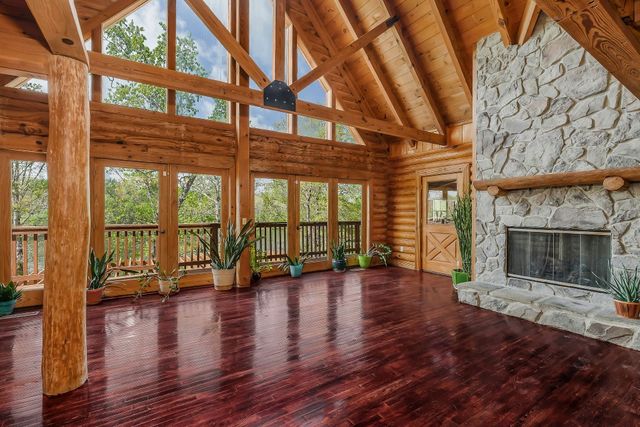 78 Emerald Pl, Monterey, TN 38574