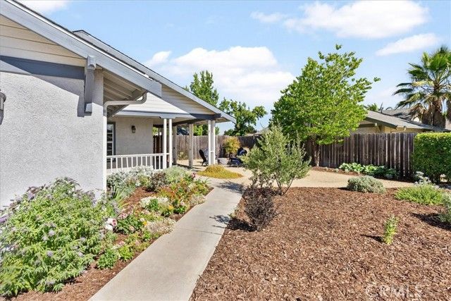 40 Julie Lane, Templeton, CA 93465