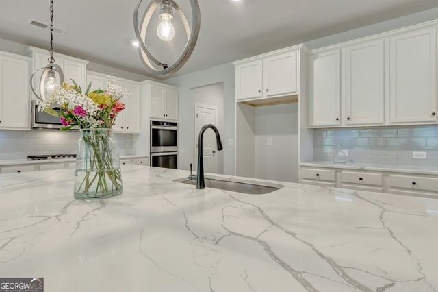 114 Vivian Lane, Peachtree City, GA 30269