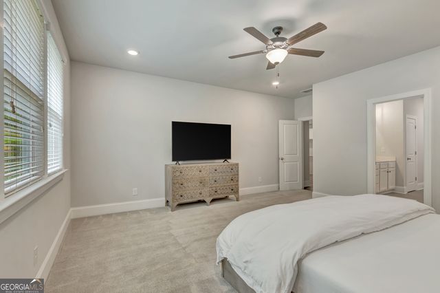 114 Vivian Lane, Peachtree City, GA 30269