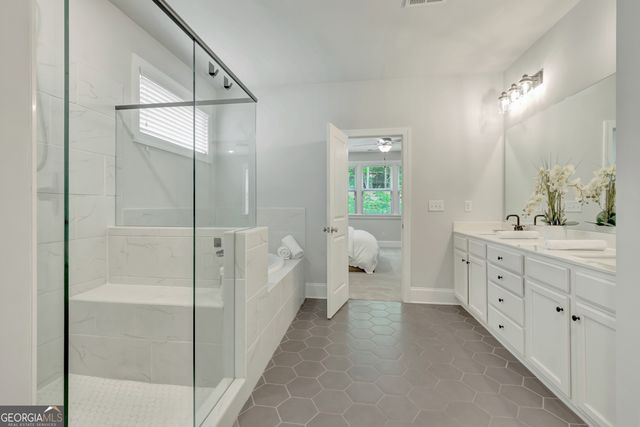114 Vivian Lane, Peachtree City, GA 30269