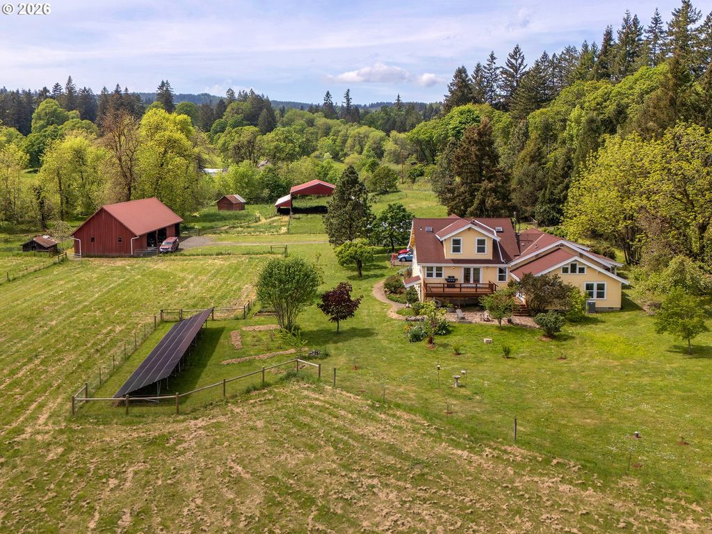Image 1 of property listing at 12775 Nw OAK RIDGE Rd, Yamhill, OR 97148