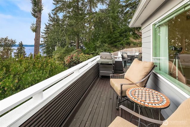 15828 25th Avenue SW, Burien, WA 98166