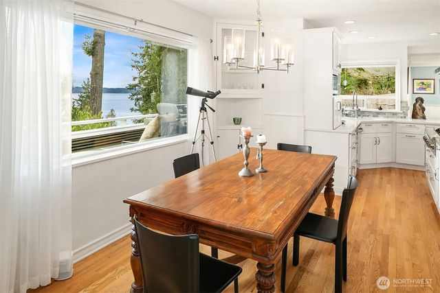 15828 25th Avenue SW, Burien, WA 98166