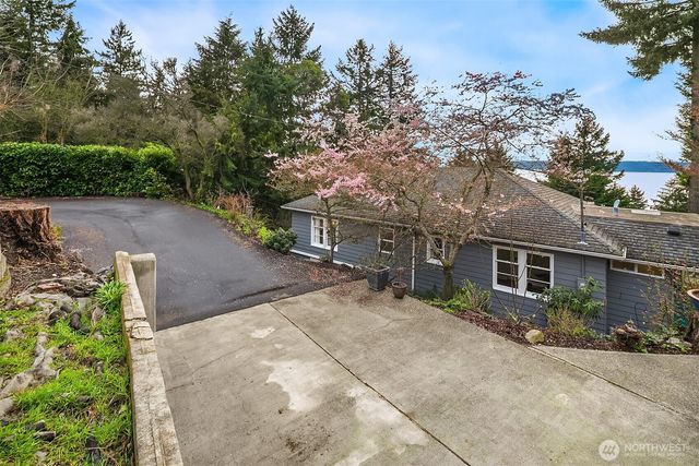 15828 25th Avenue SW, Burien, WA 98166