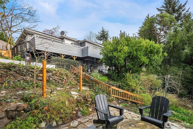 15828 25th Avenue SW, Burien, WA 98166