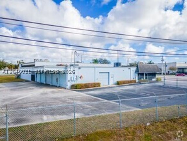1771 S State Road 7, Fort Lauderdale, FL 33317