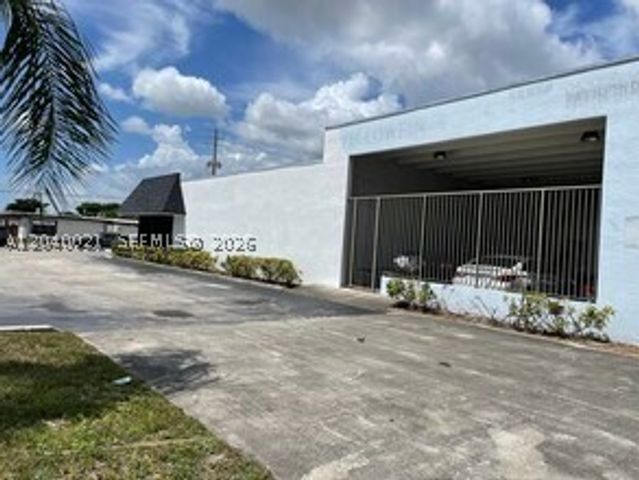 1771 S State Road 7, Fort Lauderdale, FL 33317