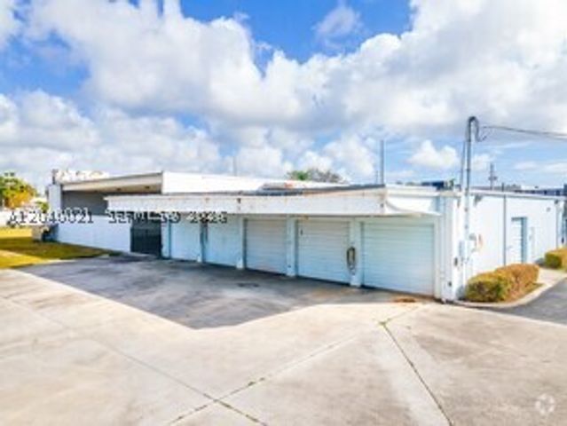 1771 S State Road 7, Fort Lauderdale, FL 33317