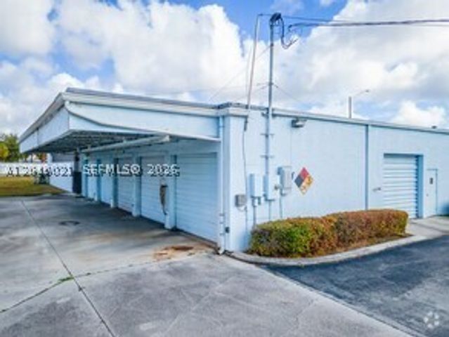 1771 S State Road 7, Fort Lauderdale, FL 33317