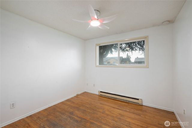 359 Douglas Street, Longview, WA 98632