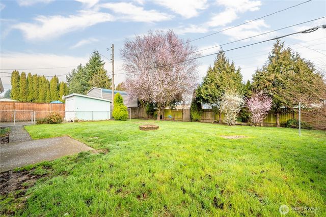 359 Douglas Street, Longview, WA 98632