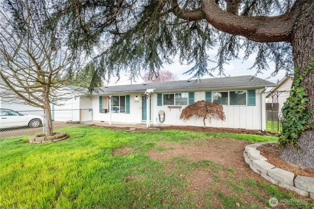 359 Douglas Street, Longview, WA 98632